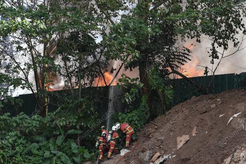 KEBAKARAN TAPAK PEMBINAAN