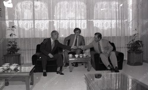 DR. MAHATHIR BIN MOHAMAD