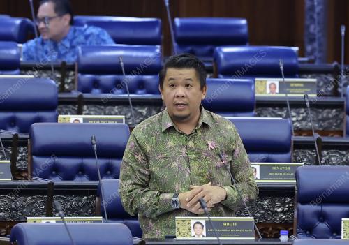 DATUK LUKANISMAN AWANG SAUNI
