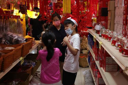 TINJAUAN PERSIAPAN HARI NATAL