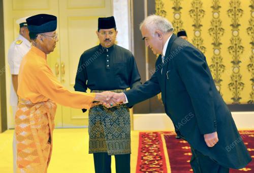 KL10_25032013_AGONG_WATIKAH