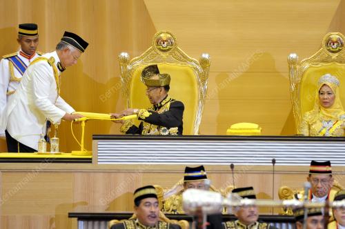 KL10_25062013_AGONG