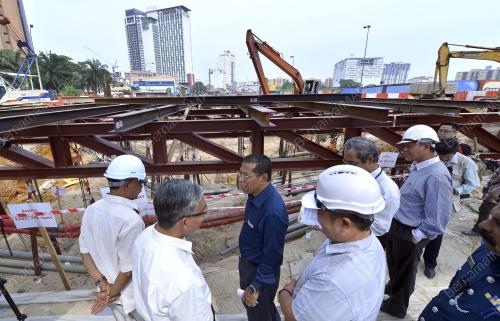 KL10_25072014_RUNTUH_DBKL