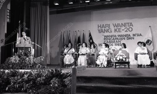 DR MAHATHIR MOHAMAD
