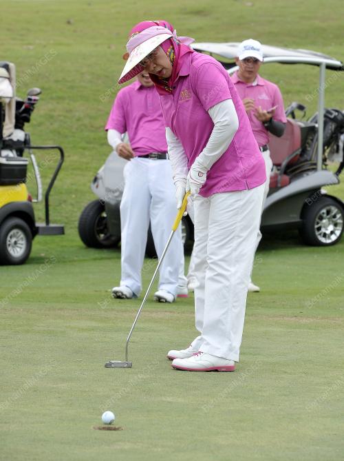 KL10_25092016_GOLF