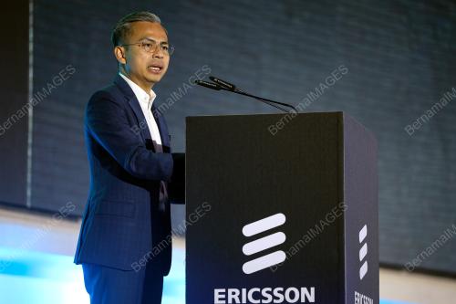 FAHMI FADZIL