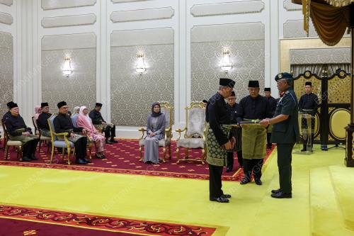 AL-SULTAN ABDULLAH RI'AYATUDDIN AL-MUSTAFA BILLAH SHAH