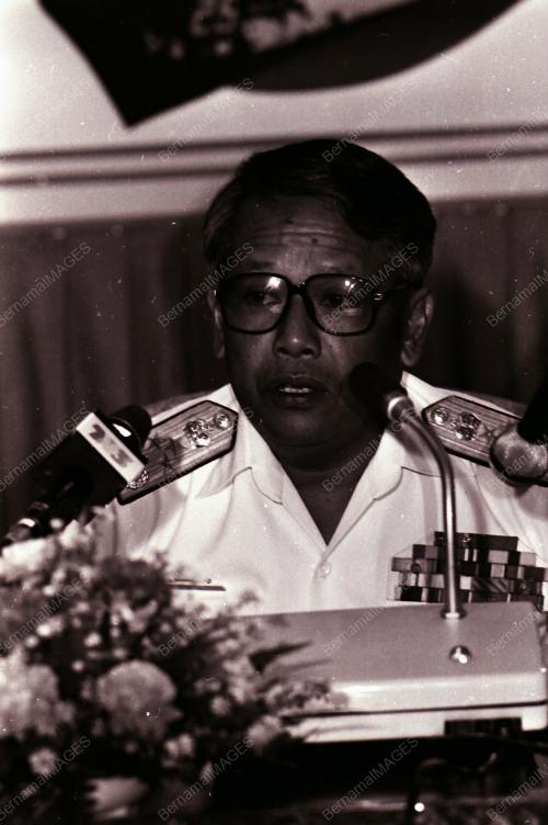 PANGLIMA TENTERA LAUT