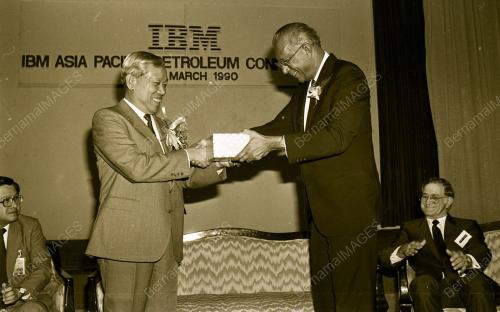 KL10_260390_IBM