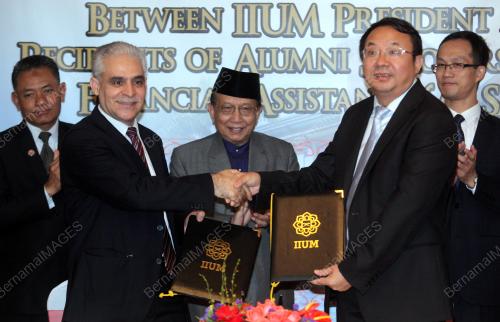 KL10_26092017_MOU_UIAM