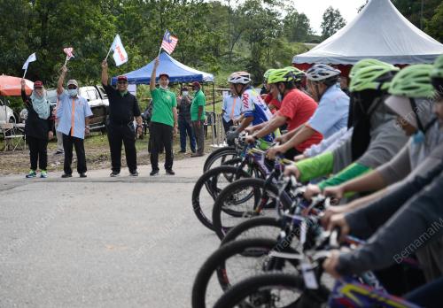 PKNS : 48 JAM MESTI BELI@ANTARA GAPI