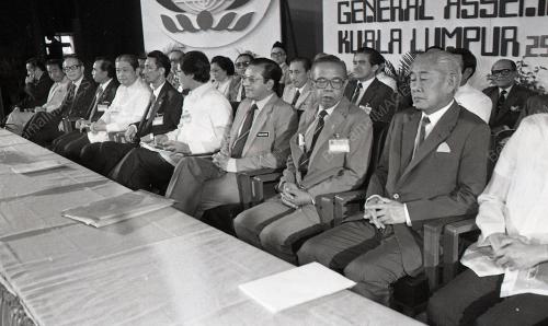 KL10_261082_PM_ASEAN_LAW