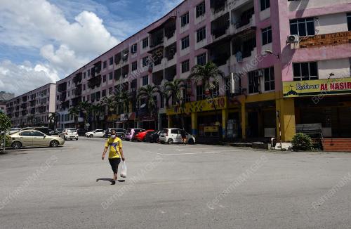 KOMPLEKS PERHENTIAN KAJANG
