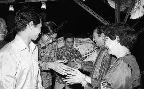 MAKAN MALAM