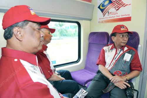 MOHD NAJIB TUN ABDUL RAZAK
