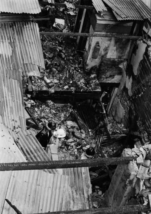 KEDAI TERBAKAR