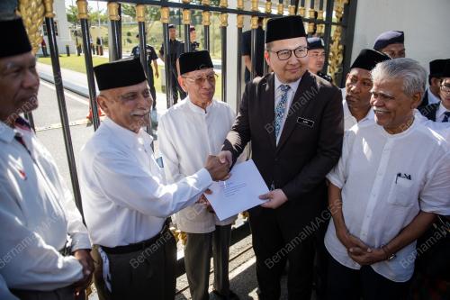 TUN MOHAMED HANIFF OMAR