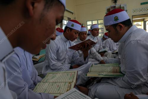 NUZUL AL-QURAN