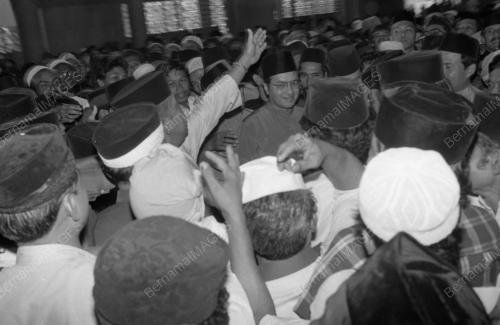 KL10_28072015_AGONG_SOLAT