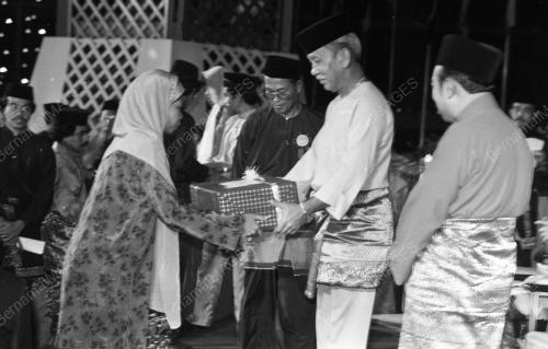 KL10_28072015_HADIAH