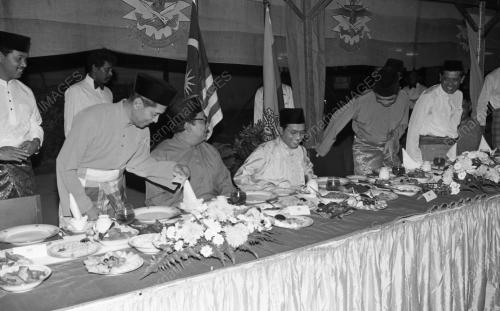 KL10_28072015_PM_BERBUKA