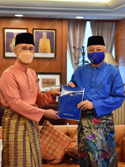 DATUK SERI ISMAIL SABRI YAAKOB