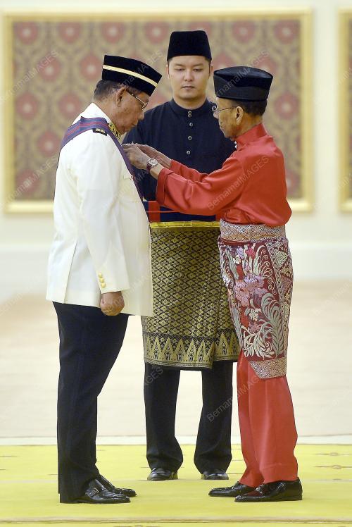 KL10_29092016_AGONG_PINGAT