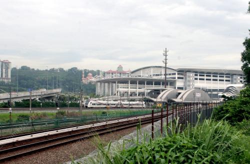 TEMINAL BAS TASIK SELATAN