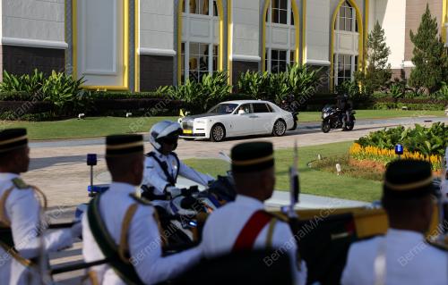 AL-SULTAN ABDULLAH RI'AYATUDDIN AL-MUSTAFA BILLAH SHAH