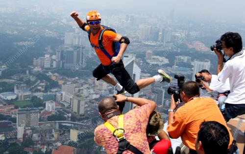 KL TOWER INTERNATIONAL JUMP