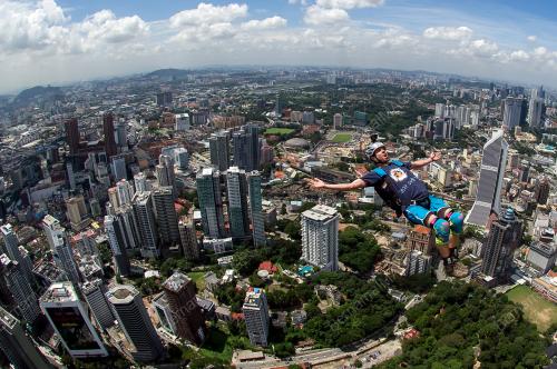 KL10_30092017_BASE_JUMP