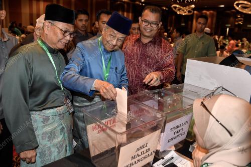 KL10_30112019_PM_BN201911299358