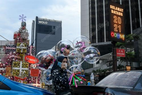 TINJAUAN SAMBUTAN TAHUN BARU 2021