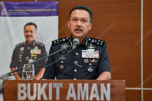 DATUK SERI MOHD YUSRI HASSAN BASRI