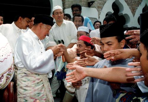 KL11-05_05_2000_AGONG-_SOLAT_07012016
