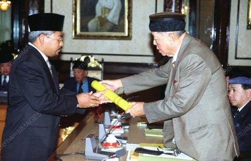 KL11-06_09_00_WATIKAH_PERLANTIK_13012016