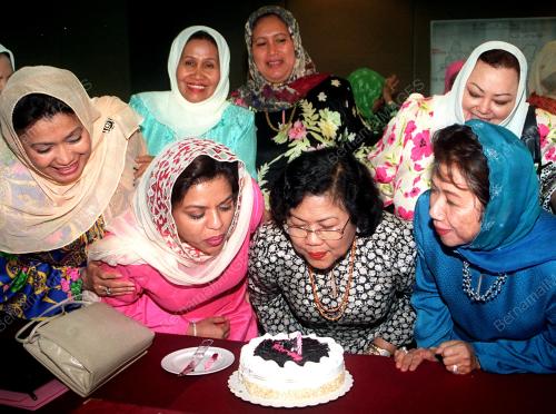KL11-14_05_2000_KEK_HARI_IBU_07012016