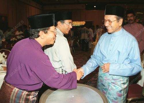 KL11-15_12_2000_PM-SALAM_15012016