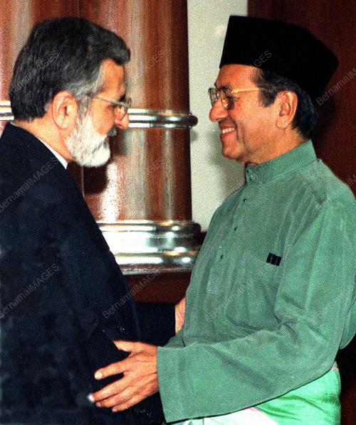 KL11-180200_PM-IRAN_07012016