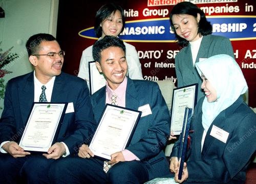 KL11-20_07_2000_SCHOLARSHIP_11012016