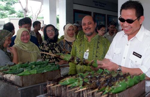 KL11-28_07_2000_EFFENDI-SATAR_11012016
