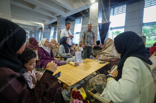 MAJLIS BERBUKA PUASA BERSAMA PENGIKUT MEDIA SOSIAL RAPID KL