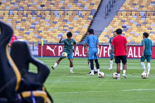 LATIHAN LAOS PIALA ASIA
