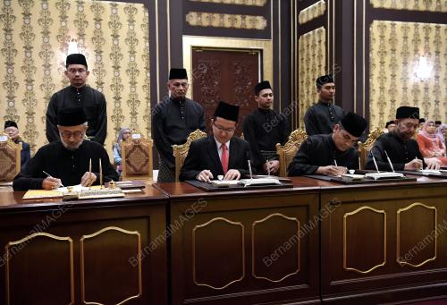 KL110_17072018_WATIKAH