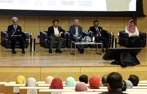 DATUK SERI FADILLAH YUSOF