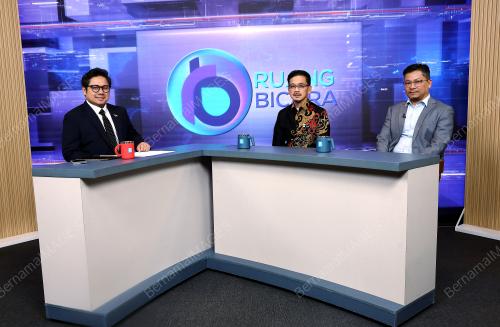 DR ISMUNI BOHARI DAN DATUK DR MAT ZUKI MAT JAEB