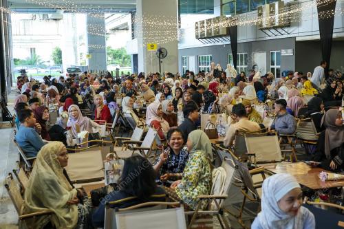 MAJLIS BERBUKA PUASA BERSAMA PENGIKUT MEDIA SOSIAL RAPID KL