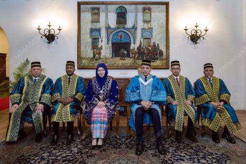 TUNKU AZIZAH AMINAH MAIMUNAH ISKANDARIAH