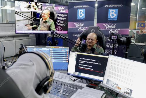 DATUK SERI SHAMSUL ISKANDAR MOHD AKIN