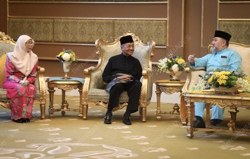 KL112_17072018_WATIKAH